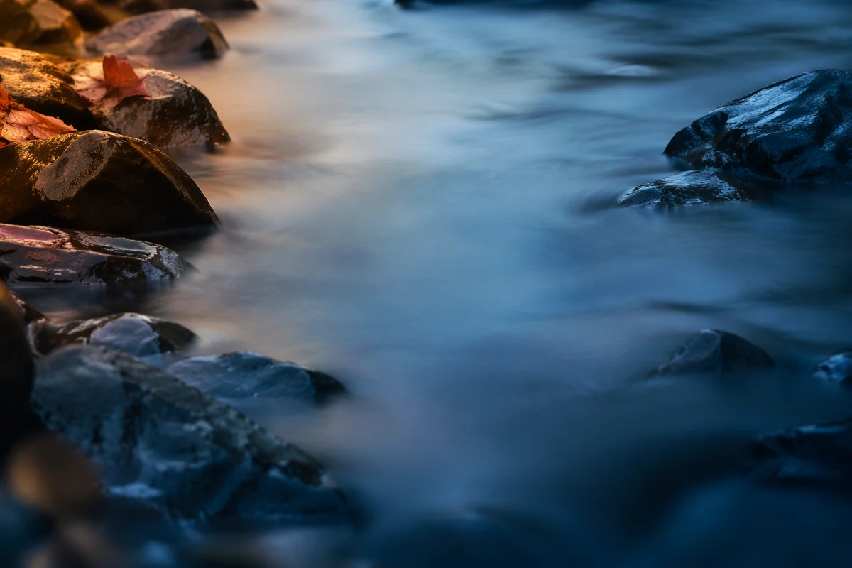 Smooth Blue Creek Water Gradient Background