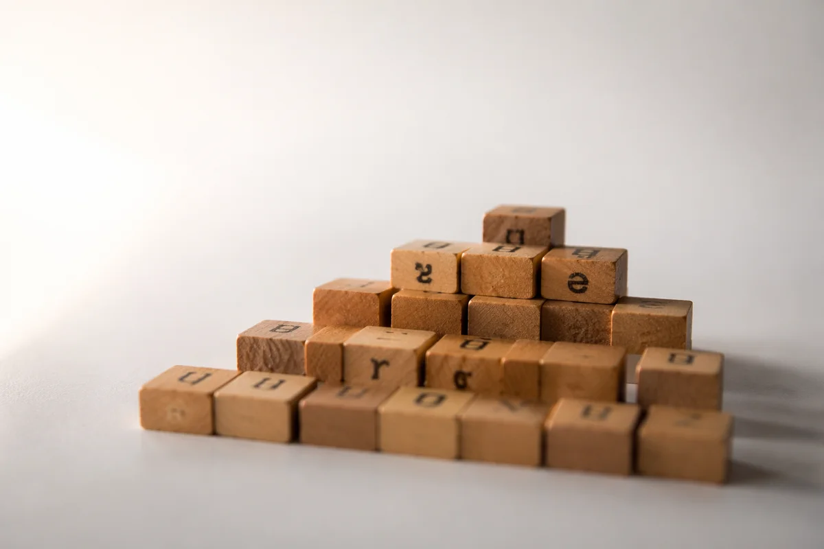 Hopeful Wooden Tiles Comfort Background