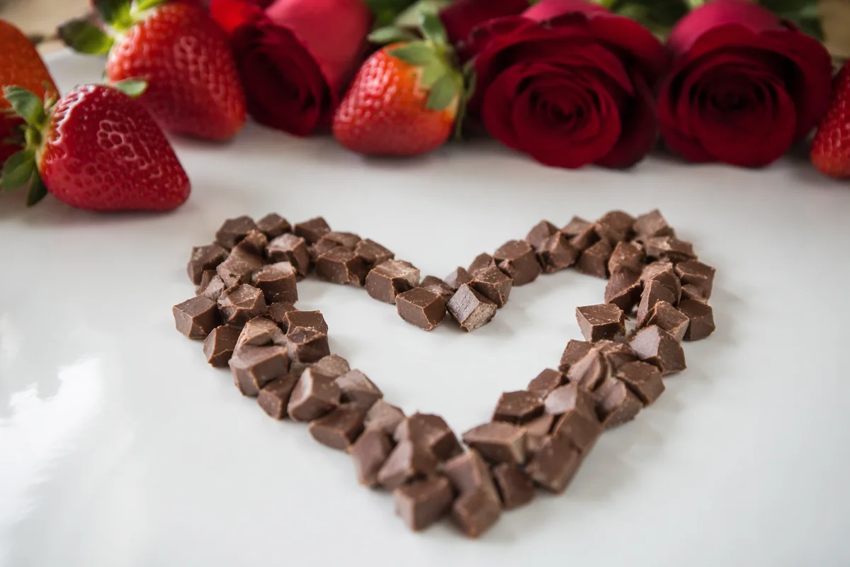 Romantic Chocolate Heart With Red Roses