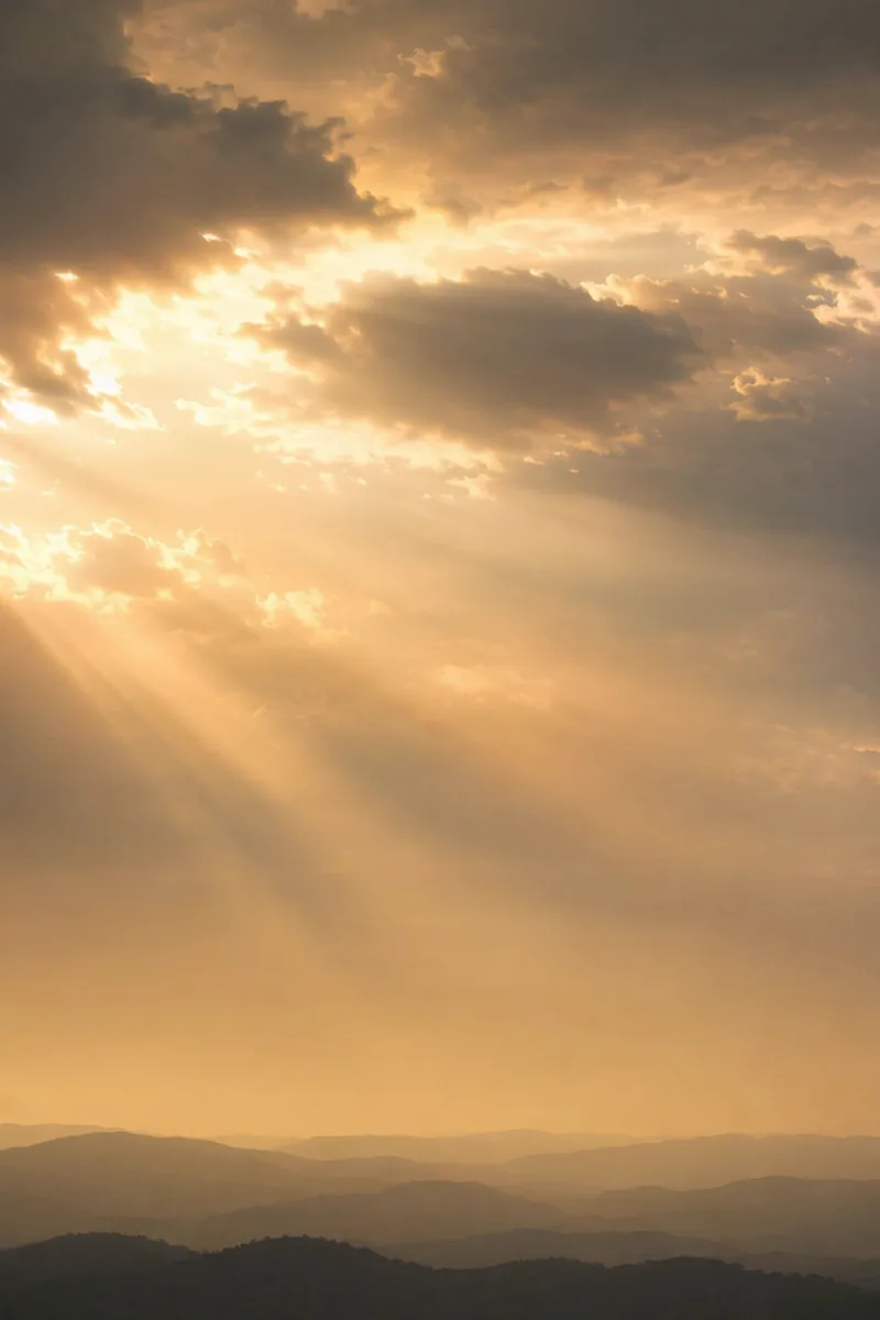 Lightray Background 4