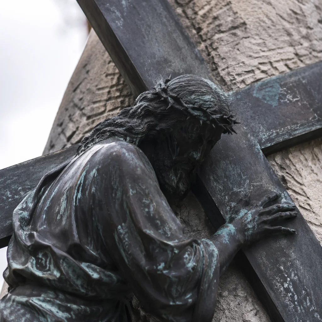 Christ the King Crown and Cross Sculpture