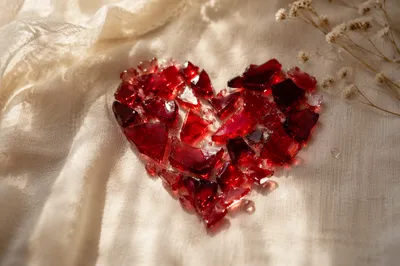 Crimson Glass Heart on Cream Linen