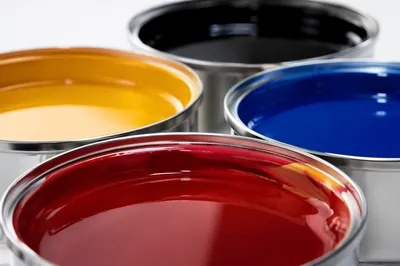 Photorealistic Paint Swirl in Metal Cups