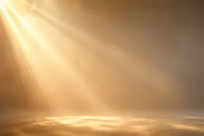 Golden Light Rays in Quiet Haze