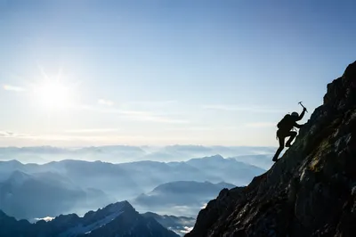 Philippians 4:13 Strength Mountain Climbing Background