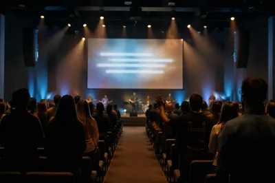 Contemporary Worship Projection Screen in Church Auditorium