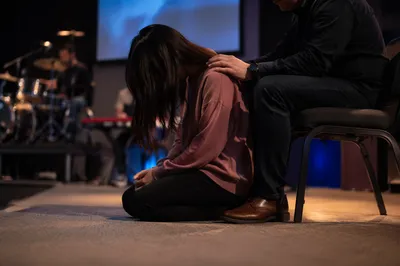 Laying Hands Prayer in Modern Church