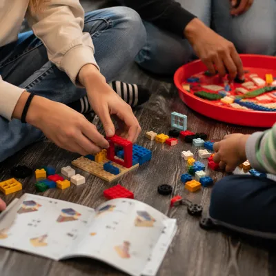 Mission Team Building with Colorful Bricks