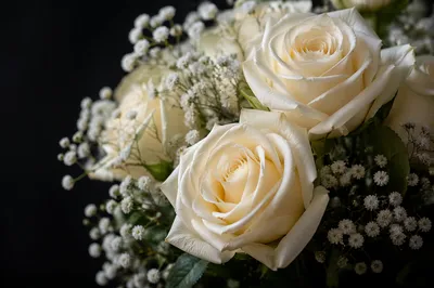Elegant White Rose Wedding Bouquet Close-Up