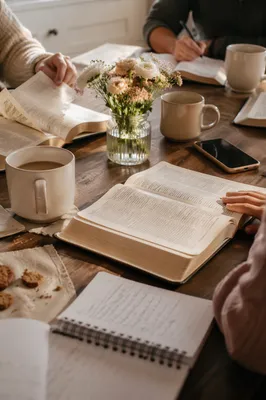 Women’s Bible Study Coffee Table Fellowship