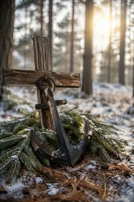 Anchor and Cross in Evergreen Hope