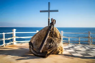 Anchor and Cross Hope by the Sea