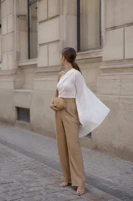 Elegant Street Style Editorial in Neutral Tones