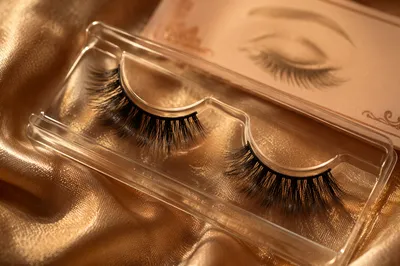 Elegant False Eyelashes on Satin Tray