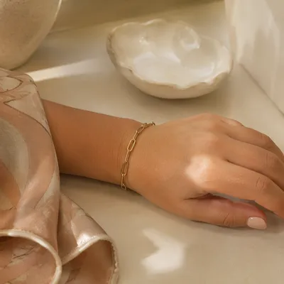 Delicate Gold Chain Bracelet on Wrist