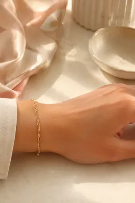 Delicate Gold Chain Bracelet on Wrist