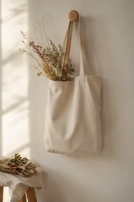 Minimal Cotton Tote with Dried Flowers