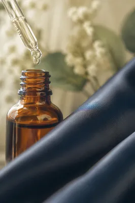 Amber Eye Serum Dropper Macro Beauty