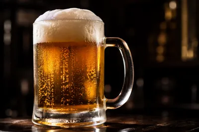 Amber Craft Beer Mug in Dark Pub