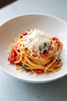 Homemade Italian Spaghetti with Tomato Basil