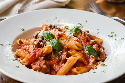 Classic Penne Pasta with Tomato Basil