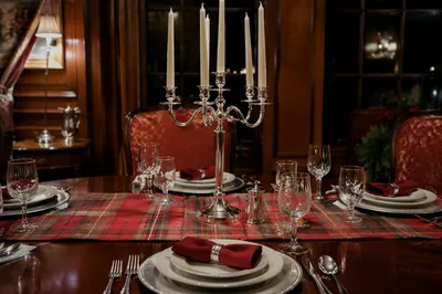 Elegant Candlelit Restaurant Table Setting