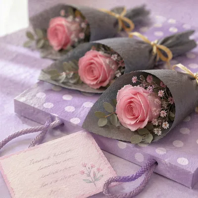 Mother’s Day Rose Bouquets and Gift Card