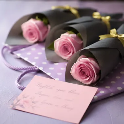 Mother’s Day Rose Bouquets and Gift Card