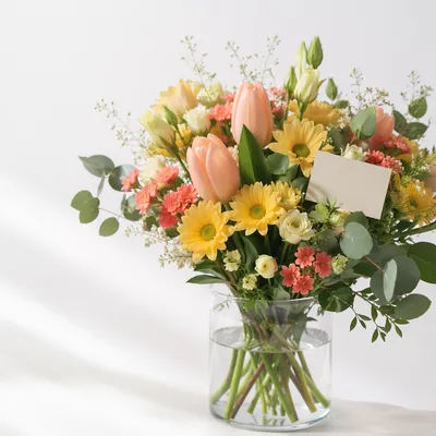 Mother’s Day Bouquet With Blank Gift Card