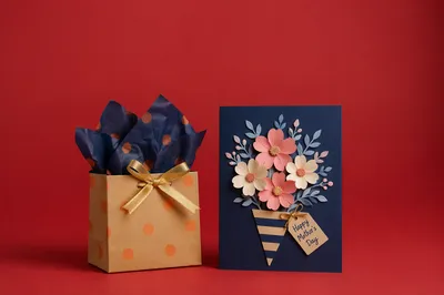 Mother’s Day Gift Bag and Floral Card