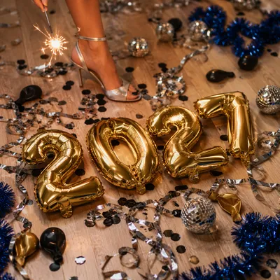 New Year 2027 Gold Balloon Countdown