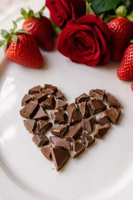 Valentine Chocolate Heart with Roses