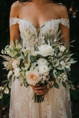 Elegant Bridal Bouquet with Ivory Flowers