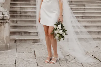 Romantic Bride with White Bouquet Detail