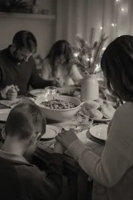 Christian Family Dinner Prayer at Home