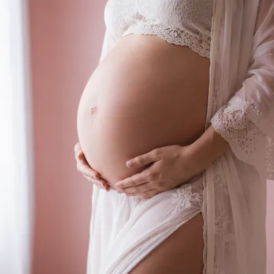 Tender Maternity Portrait in Soft Natural Light