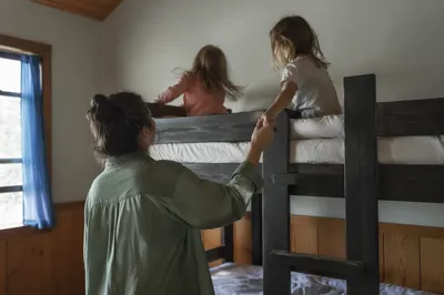 Summer Camp Cabin Bunk Bed Playtime