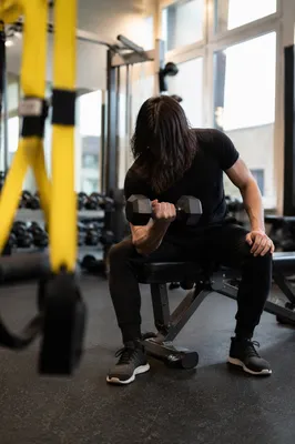 Anonymous Gym Dumbbell Curl Rehabilitation Workout