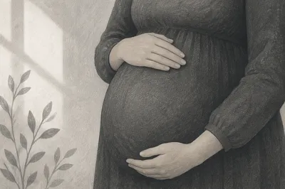 Tender Monochrome Maternity Belly Portrait