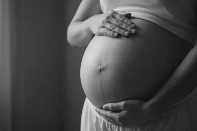 Tender Monochrome Maternity Belly Portrait