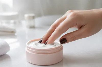 Close-Up Face Cream Beauty Skincare Jar