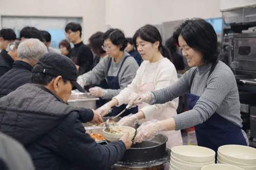 Serving Outreach 8