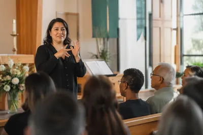 Sign Language Interpreter in Bright Chapel