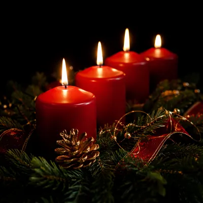 Advent Candles in Evergreen Wreath