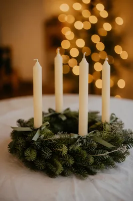 Warm Advent Wreath with Ivory Candles