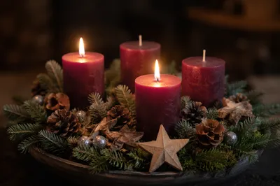 Advent Candle Wreath with Warm Glow