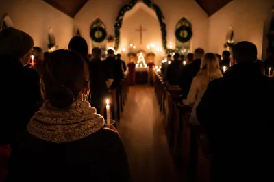 Christmas Eve Candlelight Chapel Congregation