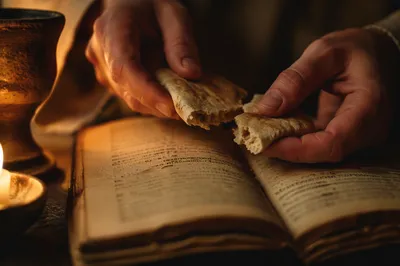 Maundy Thursday Communion Bread Breaking