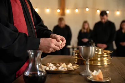Maundy Thursday Communion Bread Breaking