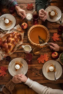 Thanksgiving Family Prayer Dinner Table